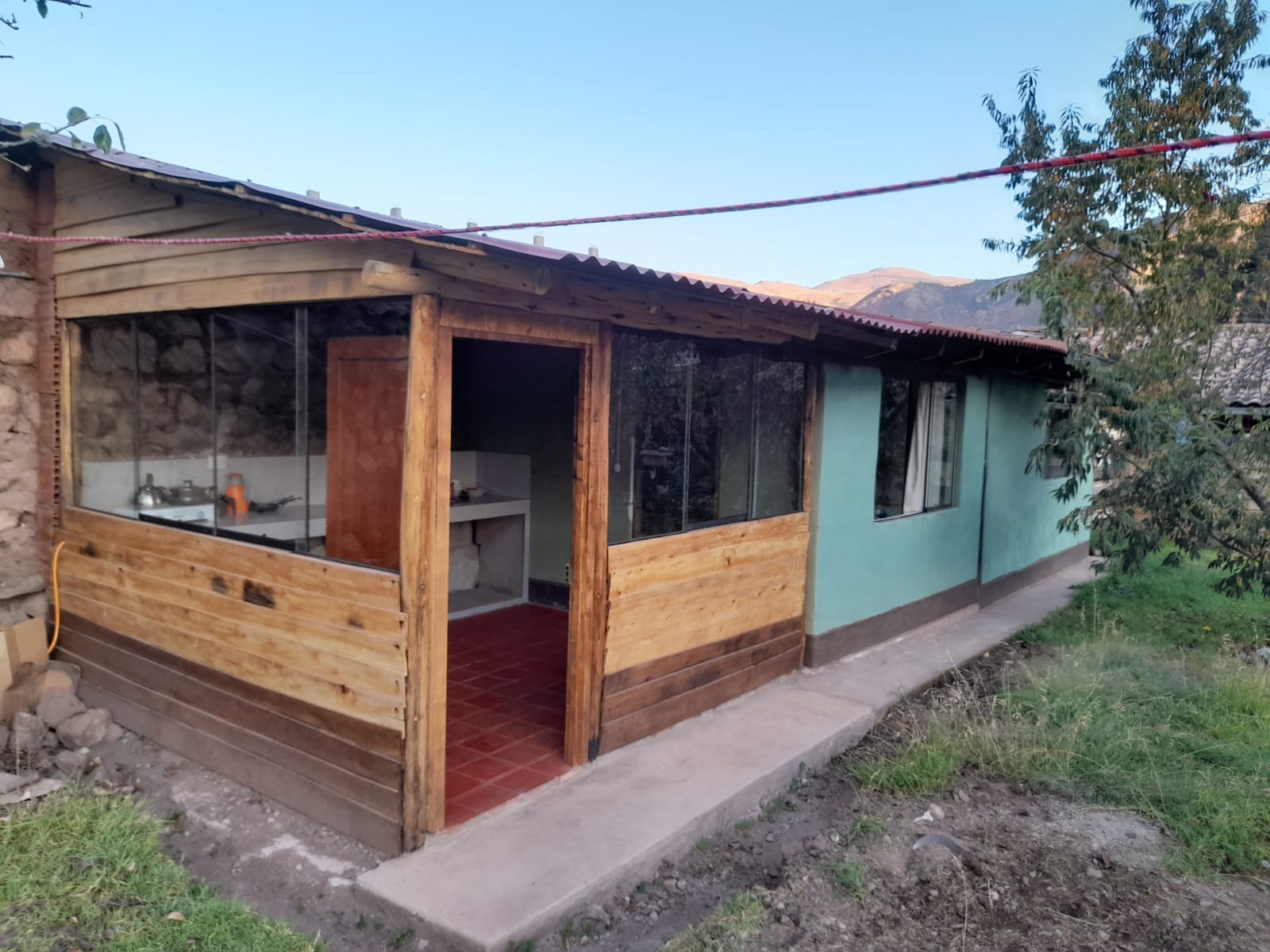 Bungalow Matrimonial con baño junto — S/ 100